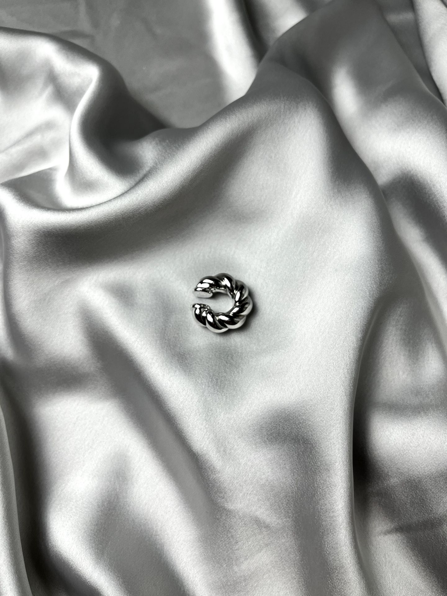 Gümüş Rengi Burgu Model Sıkıştırma(earcuff) Küpe