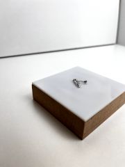Gümüş Rengi  Beyaz Taşlı Sarmal Model  Piercing