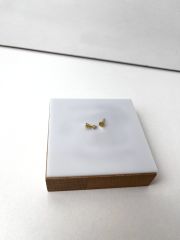 Altın Rengi Taşlı Ok Figürlü Piercing