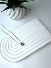 Altın Renk Orta Kısmı Renkli Oval Taşlı Çelik Kolye