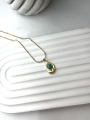 Altın Renk Yeşil Taşlı Vintage Çelik Kolye