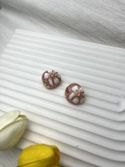 Pembe Renkli Çiçek Desenli Tasarım Küpe