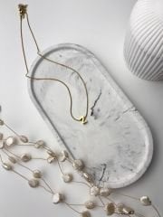 Altın Rengi Minimal  Model ‘Z’ Harfli Çelik Kolye