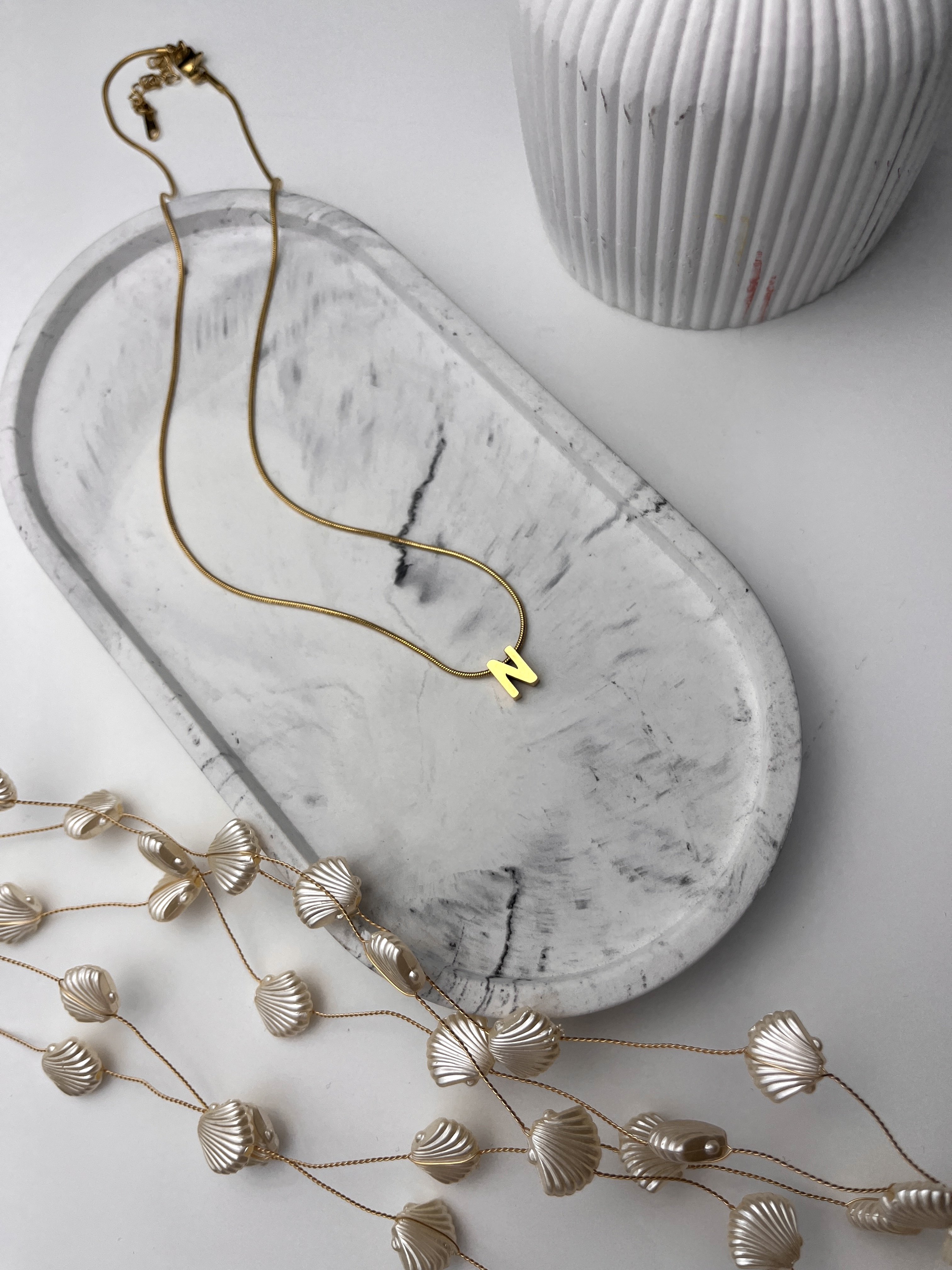 Altın Rengi Minimal  Model ‘N’ Harfli Çelik
