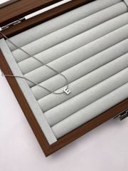 Gümüş Rengi Minimal  Model ‘E' Harfli Çelik