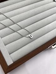 Gümüş Rengi Minimal  Model ‘D' Harfli Çelik